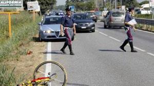 Auto urta un anziano in bicicletta in gravissime condizioni l'uomo di 71 anni