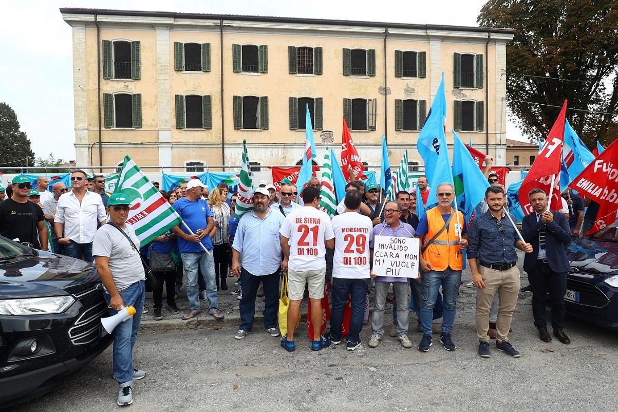 Sciopero e manifestazione dei dipendenti di Clara