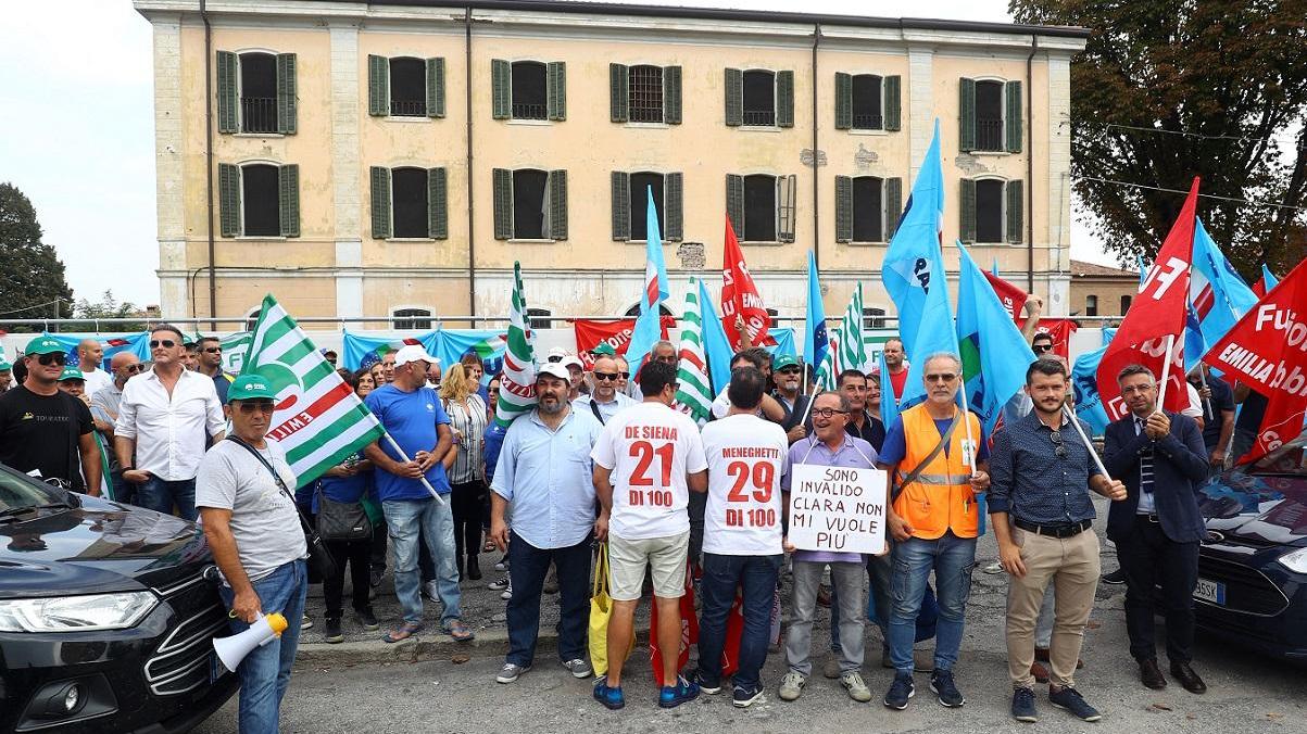 Sciopero e manifestazione dei dipendenti di Clara