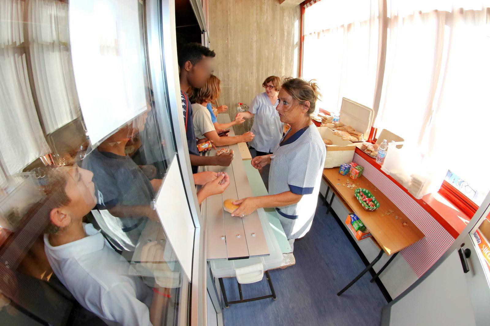 Merende e caffè per tutti gli studenti, ma non al Cecioni 