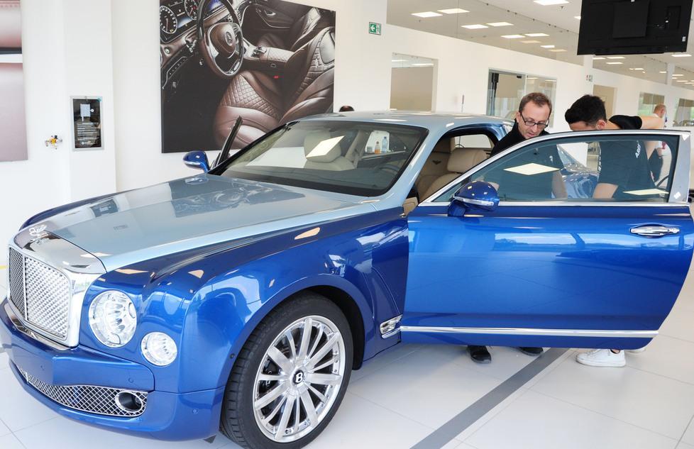 Modena, la Ares spicca il volo cento auto da sogno e progetti su misura 