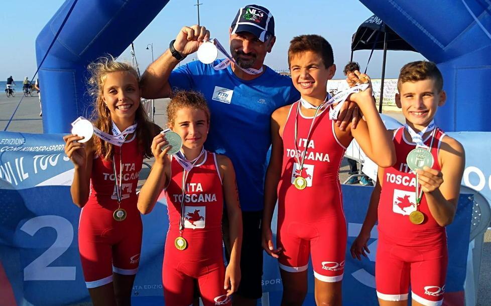 Due giovanissimi sul podio