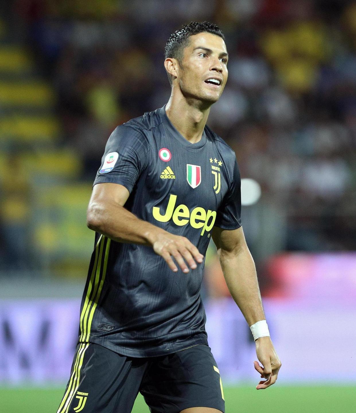 CR7 e Bernardeschi, la Juve va avanti 