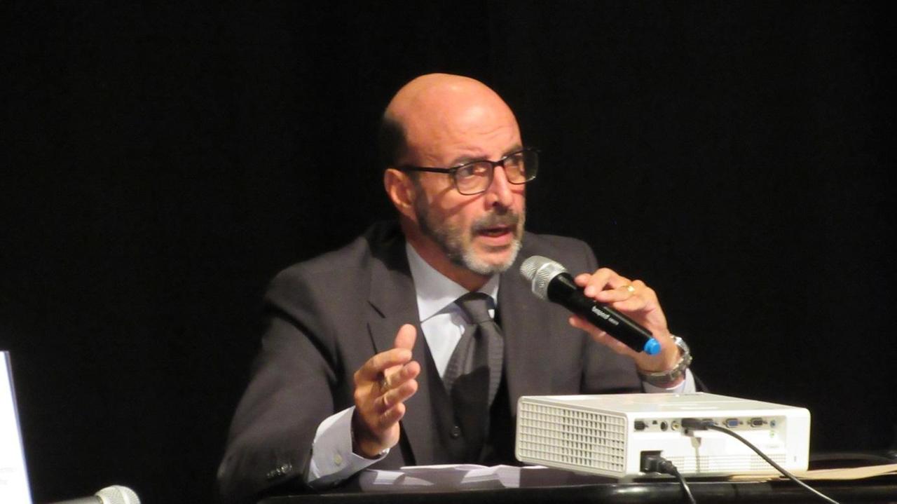 Modena: ironie su facebook, "censurato" il dg Ausl Annicchiarico