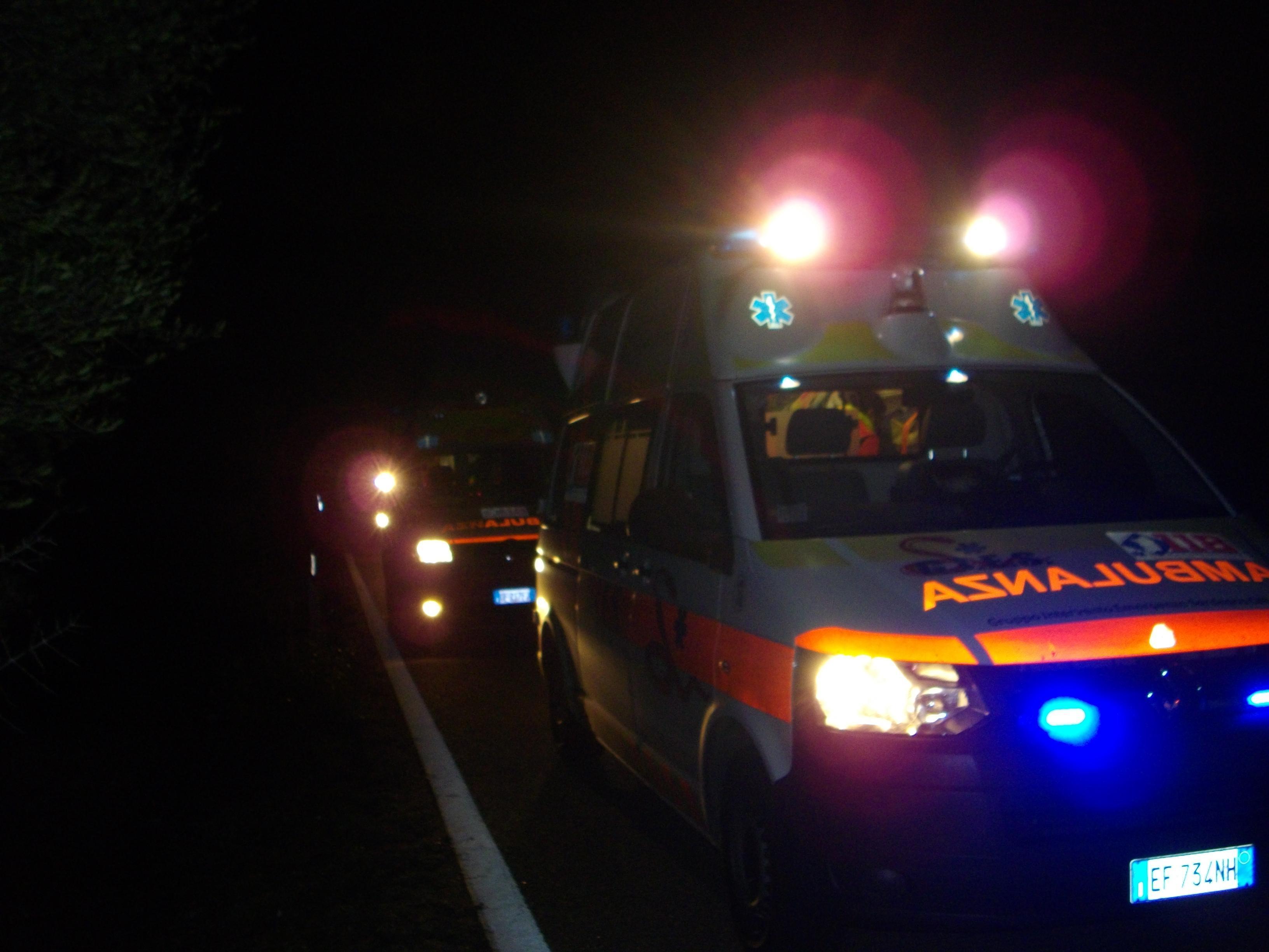 Tragedia in strada: ragazzino di 15 anni sulla bicicletta travolto e ucciso da un'auto