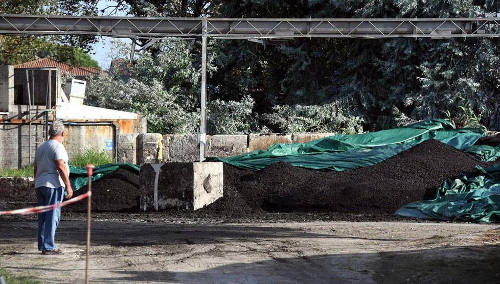 Residenti esasperati al fosso Lavello «Fanghi via in due mesi» 