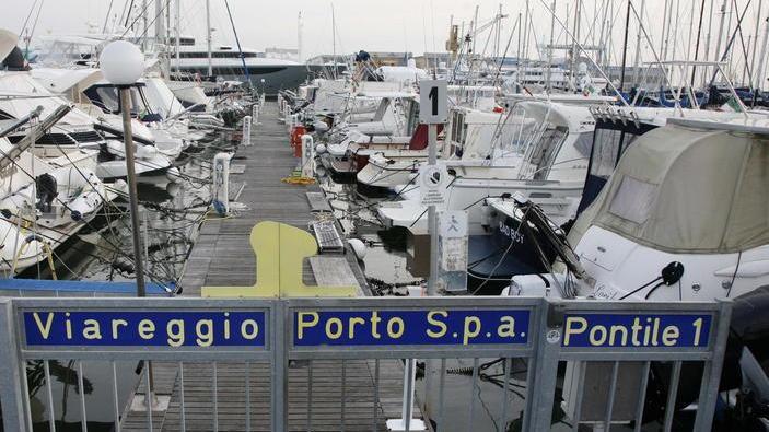 Viareggio Porto, il Comune si rimette all’esito dell’asta
