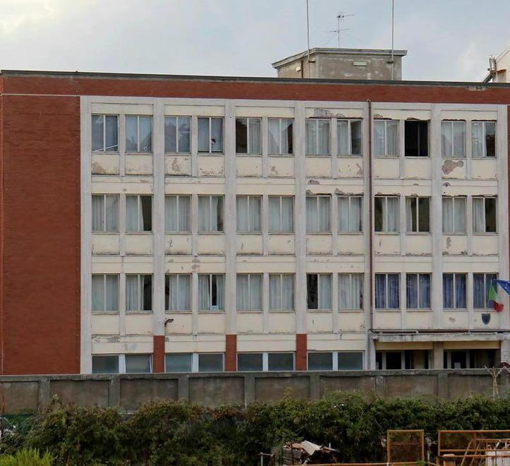 Degrado e due aule chiuse alla succursale del Vespucci 