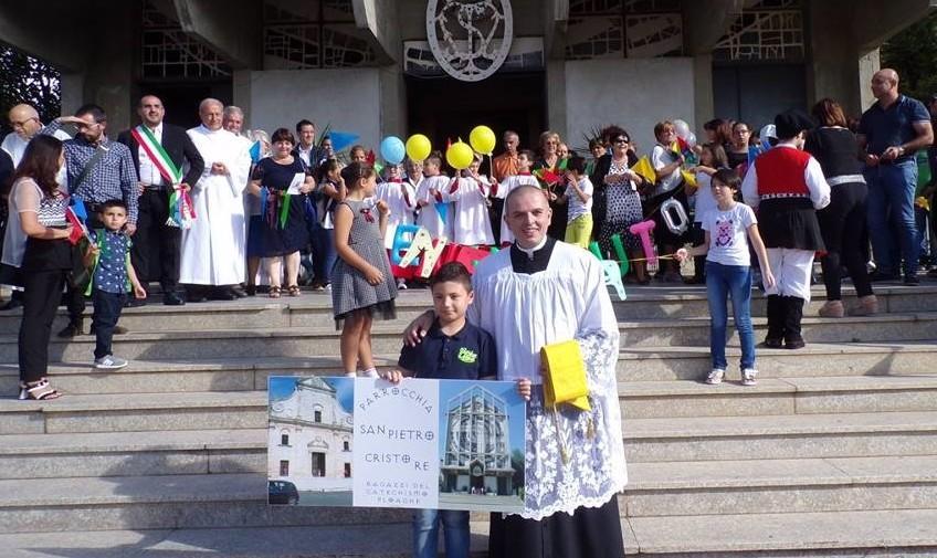 Una comunità in festa accoglie il parroco don Giuseppe Virgilio