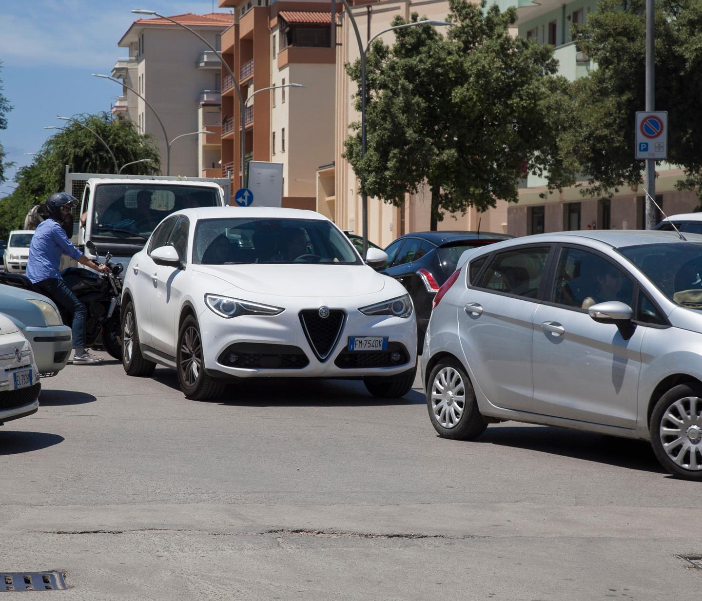 Alghero, auto senza revisioni: è caccia ai furbi 