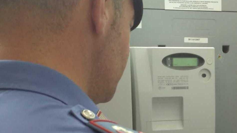 Furto di corrente, coppia denunciata
