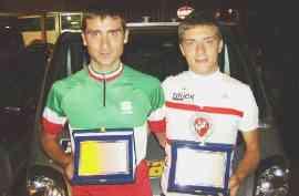 Antonj Orsani e Dario Ceccanti sfoggiano le prestigiose maglia vinte e i premi ricevuti