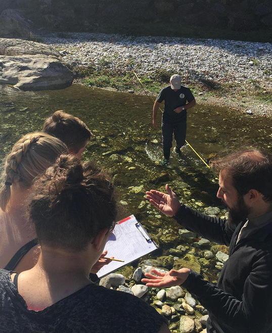 Il turismo è scientifico lungo l’alveo del Vezza