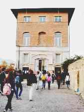 Una delle sedi dell’Isis Foresi a Portoferraio