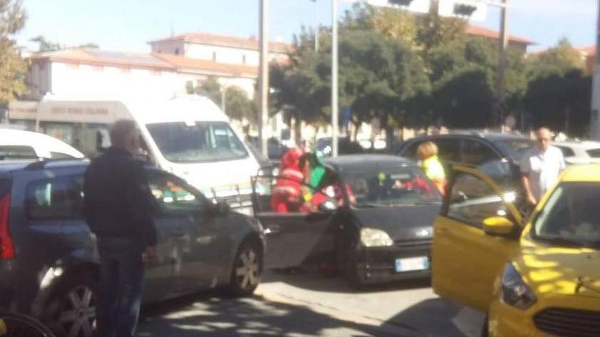 Due incidenti sull’Aurelia: quattro feriti e traffico in tilt