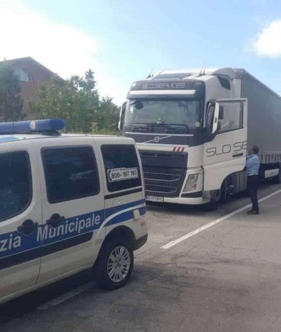“Superciuk” guida il tir Maximulta e sequestro
