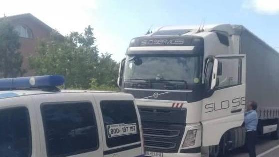 “Superciuk” guida il tir Maximulta e sequestro