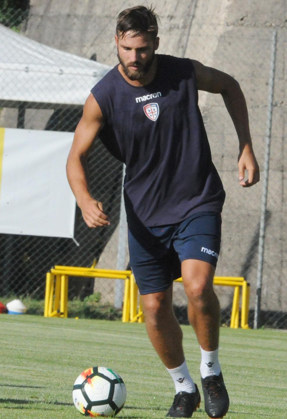 Il Cagliari sfida la Samp con Pavoletti 