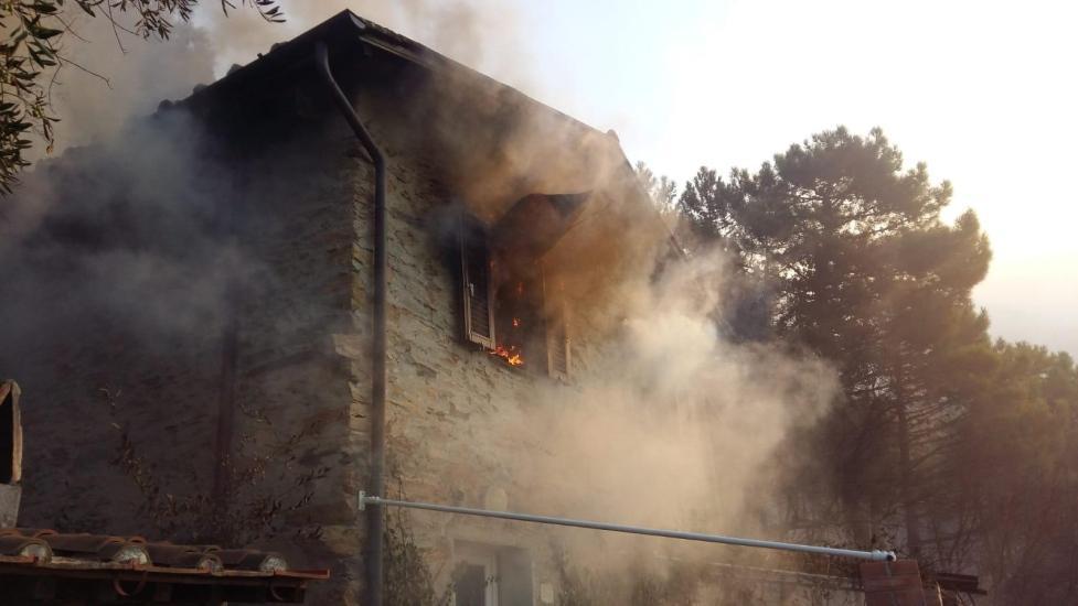 Inferno Monte Serra, il dramma di un fisioterapista: via da sfollato non ritrova la casa