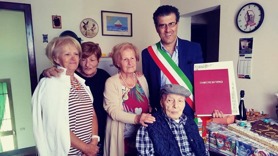 Vinci festeggia nonno Renato: compie 100 anni