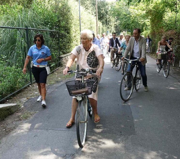 Forte dei Marmi in ansia per la regina madre del Belgio 