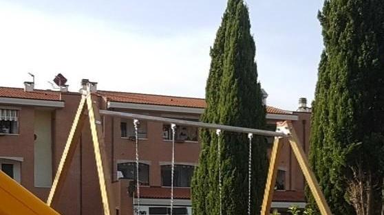 Altalene in piazza Iori l’impegno di 44 Gatti