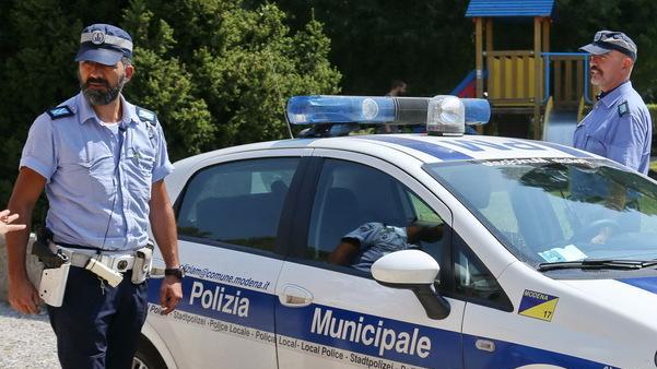 Nell’alloggio dei profughi trovati due abusivi con eroina