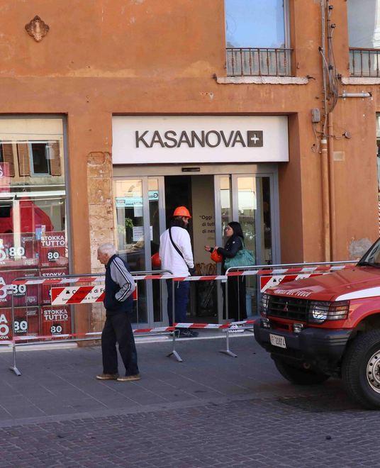 Ancora transenne e controlli dopo le fiamme da Kasanova 