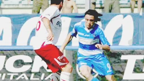 L’attaccante Nicola Pozzi in azione con la maglia dell’Empoli