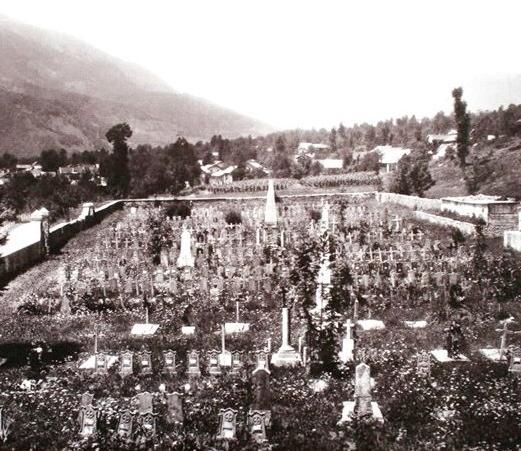Restaurata la stele per i caduti Il progetto parla ferrarese 