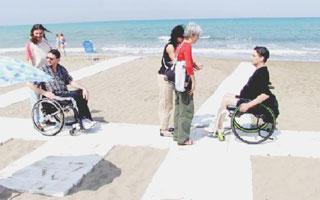 Una barca modificataper i portatori di handicap motori