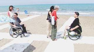 Una barca modificataper i portatori di handicap motori