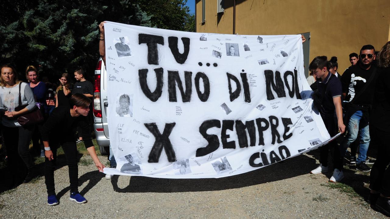 Parliamoci / Ma cosa significa essere uno di noi?