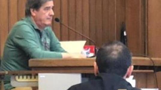 L'ex assessore accusa la sindaca di Pescia: «Decise lei la vendita in lotti»