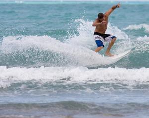 Sorpresa al Lillatro: arriva Andy Irons a cavalcare l'onda
