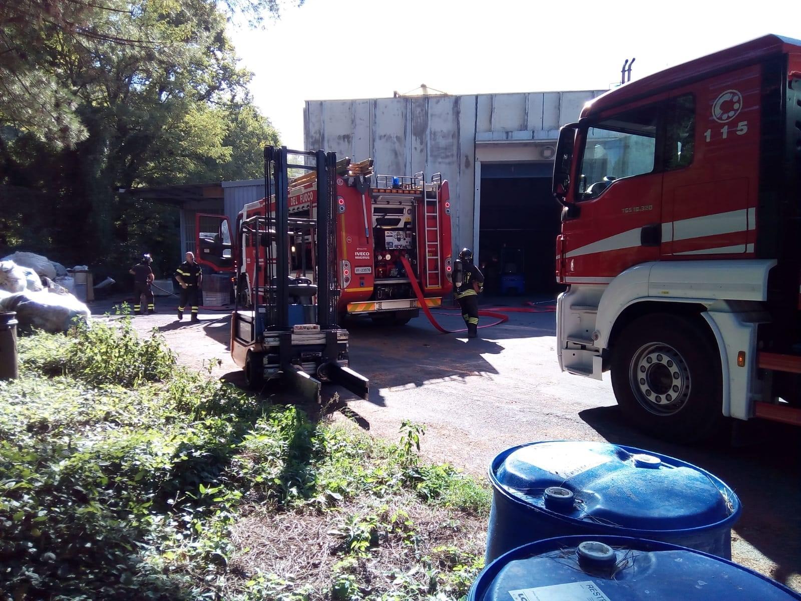L'intervento dei vigili del fuoco a Usella