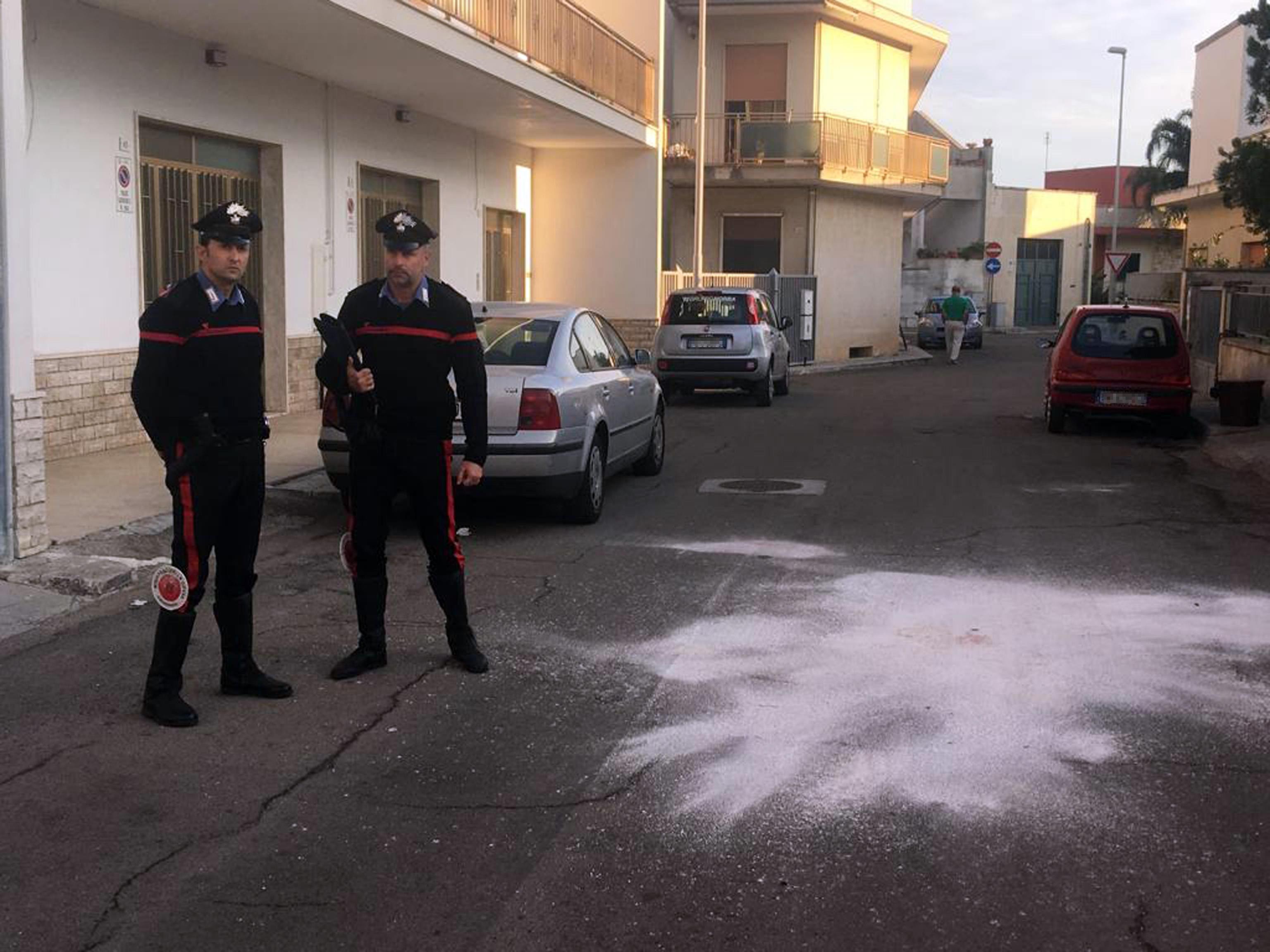 Lecce, spara ai vicini di casa: tre morti e una ferita