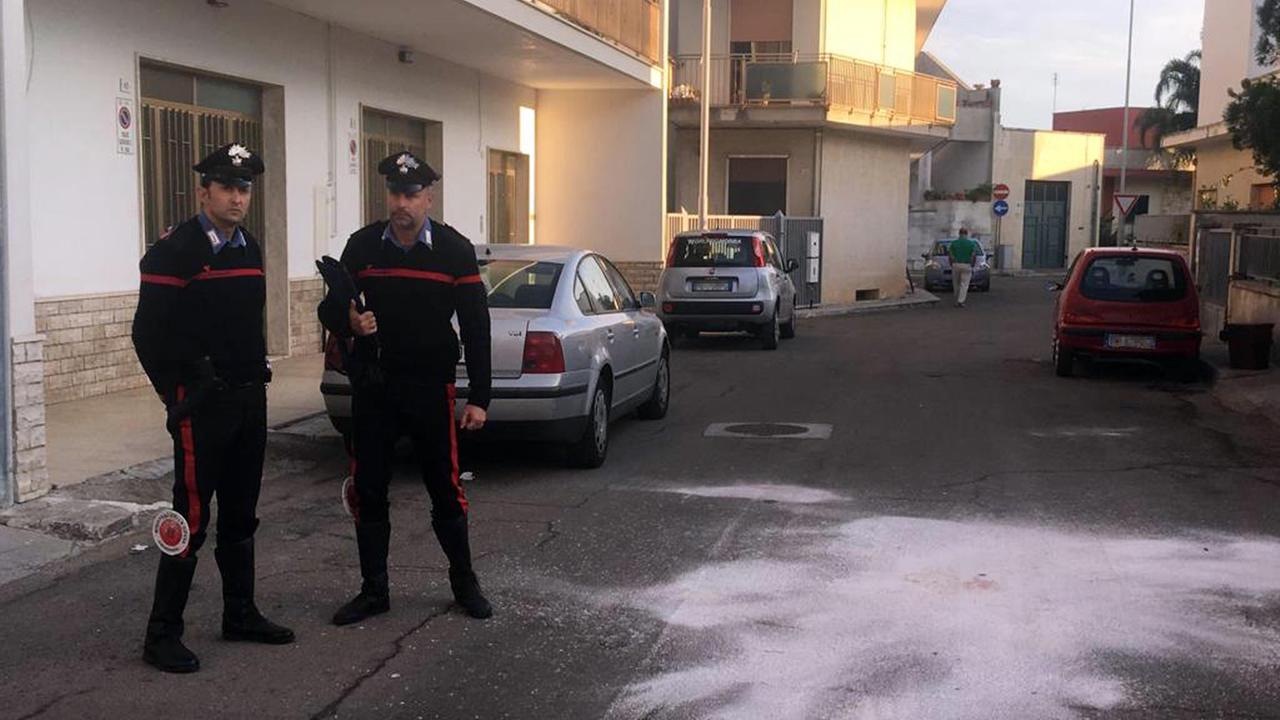 Lecce, spara ai vicini di casa: tre morti e una ferita