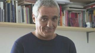 Sopra Giorgio Panariello, a sinistra il sindaco Cenni