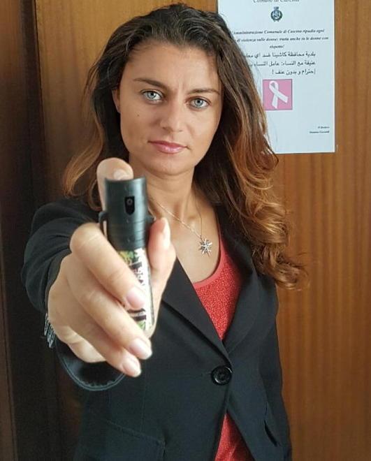 Spray al peperoncino per tutte La Lega chiede soldi a Firenze 