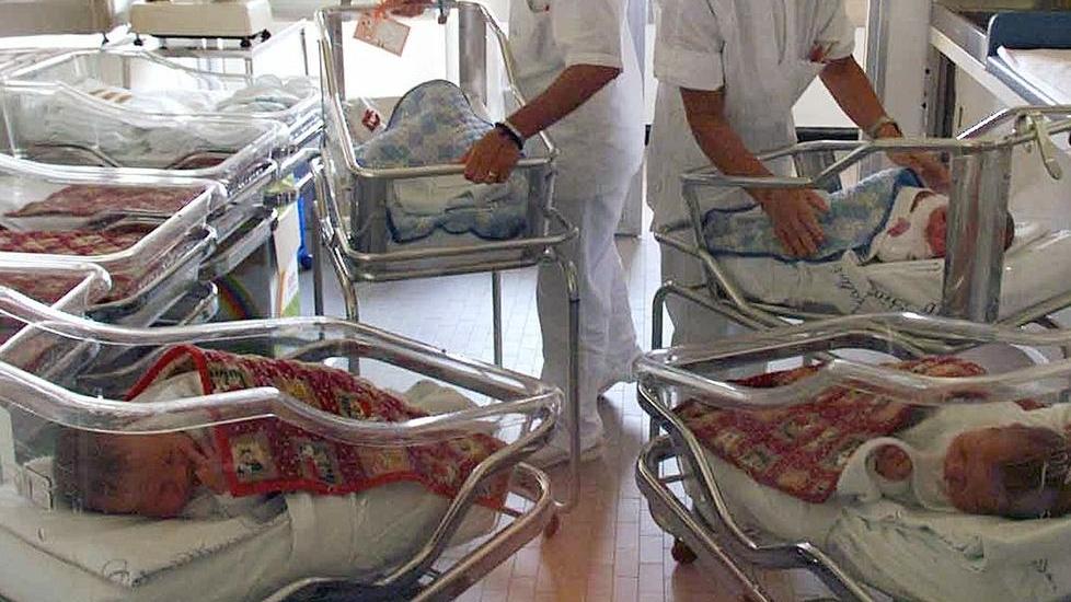 Oltre alle troppe culle vuote mancano pure i ginecologi