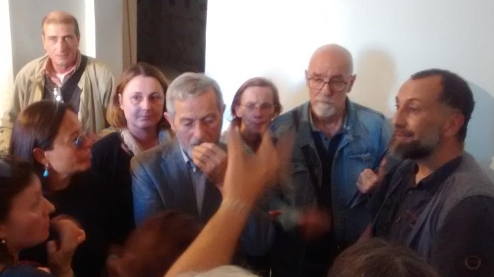 Porta a porta in zona Magenta Vece contestato dai residenti 