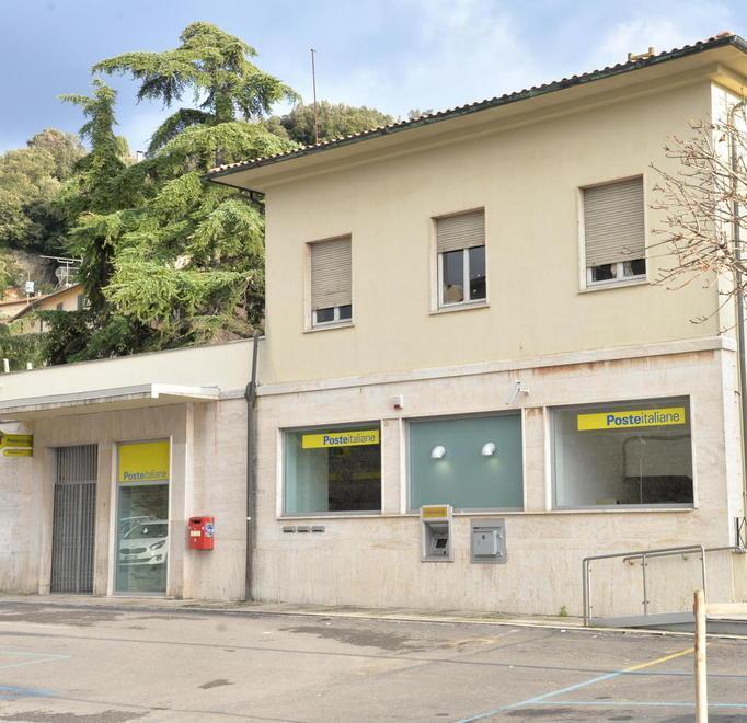 Il postino non passa più Giuntini incontra la società 
