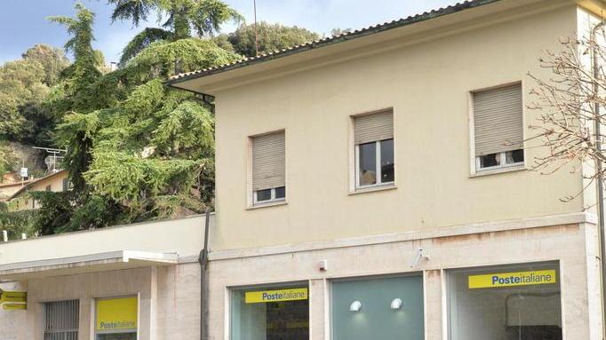 Il postino non passa più Giuntini incontra la società