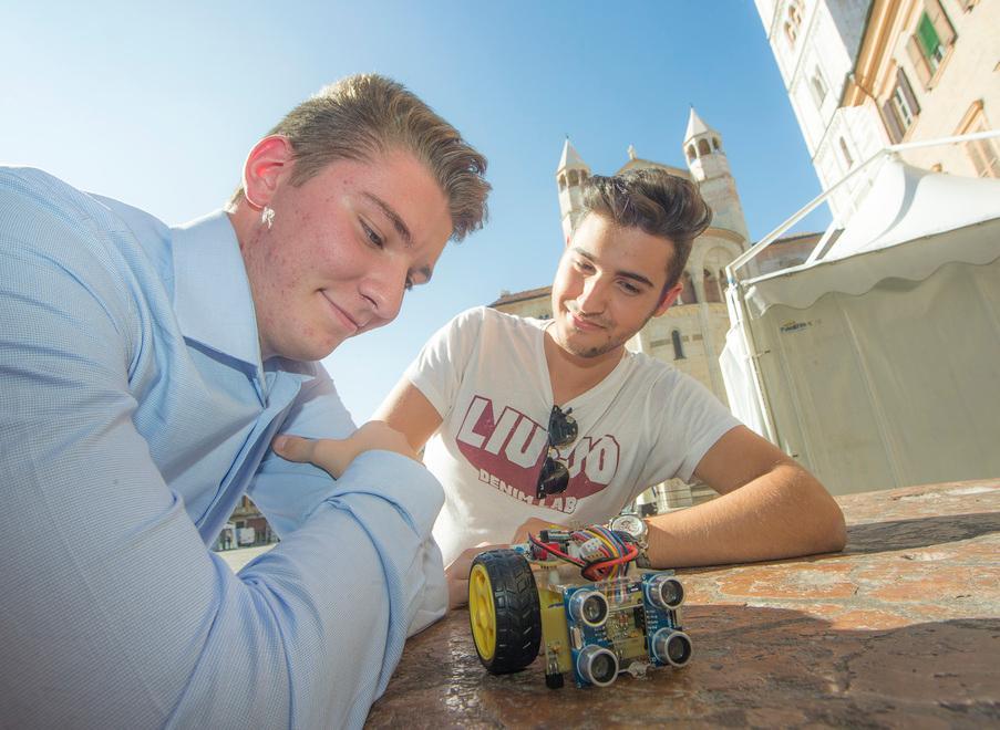 È arrivato Poppy, il robot pedagogico delle “Lanfranco”
