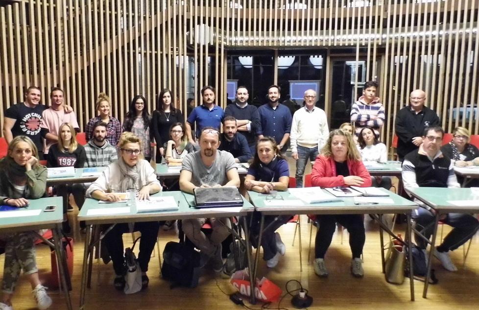 Form impresa Via al corso con trenta partecipanti