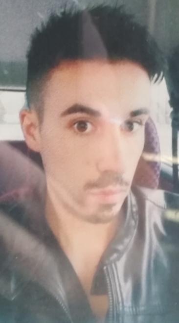 Stroncato dalla malattia giovane padre 22enne Nozze prima di morire