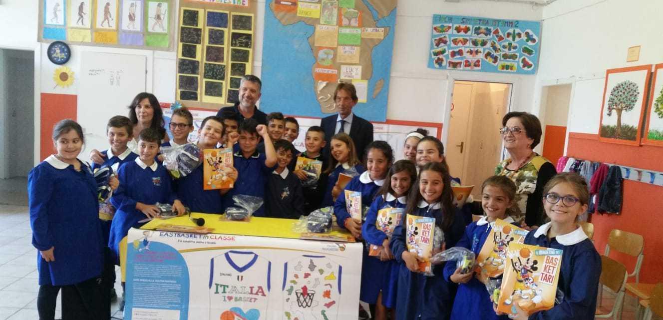 Premiata la canotta per la nazionale di basket creata dagli alunni 