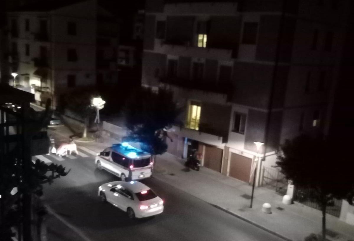 La polizia municipale di Pisa impegnata nei rilievi dell'incidente di via dell'Aeroporto