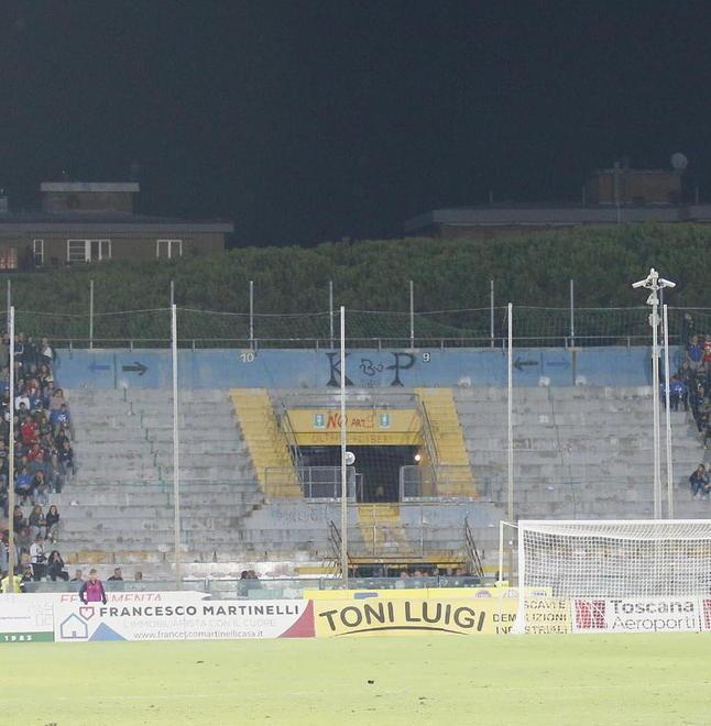 Rivalità calcistica accantonata dalle curve solo solidarietà 